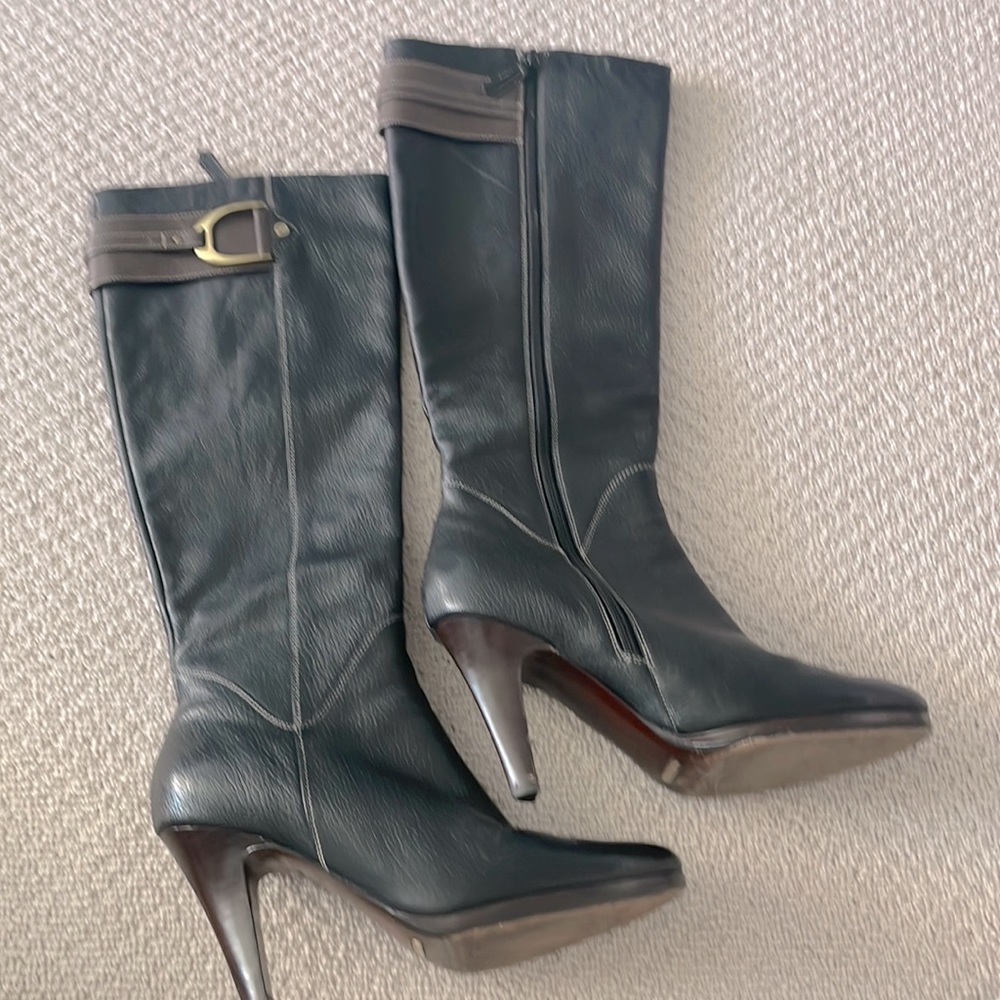Cole Haan leather boots size 9.5 black with brown accents